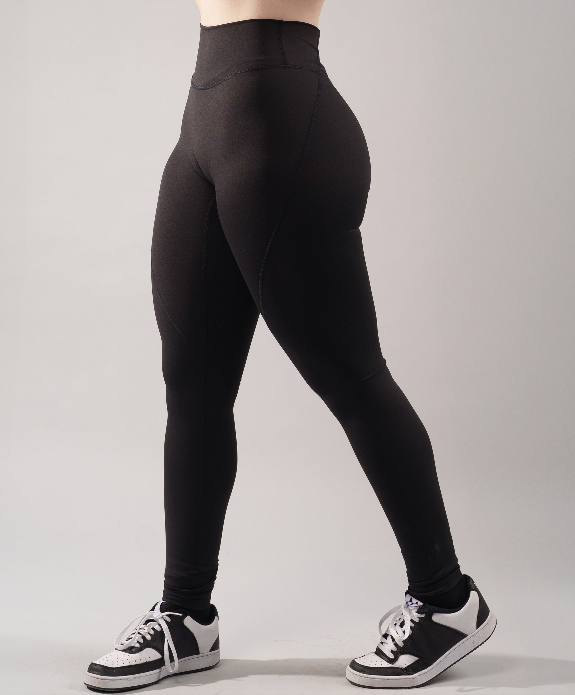EKKO WMNS Core Set Leggings and Sports Bra