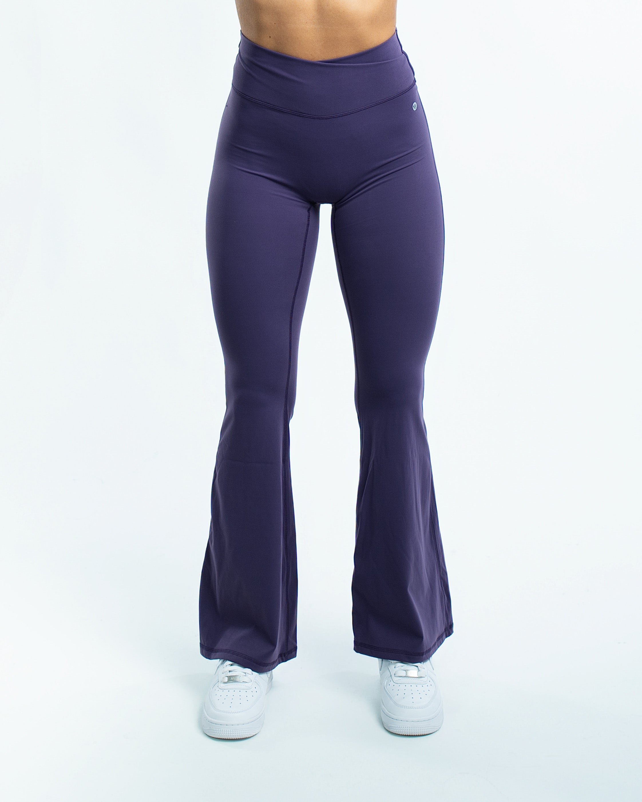 新品 PAMEO POSE / 4 LINES FLARE LEGGINGS 新品 PAMEO POSE / 4 LINES FLARE LEGGINGS 新品 PAMEO POSE / 4